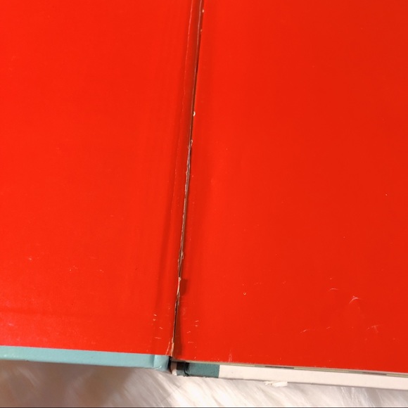 💥SALE‼️ Mickey Mouse in the Barracuda Triangle Hardcover - Picture 11 of 12